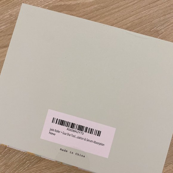 ♥️BRAND NEW JADE ROLLER KIT♥️ - Picture 3 of 3